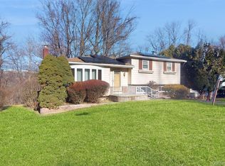 10 Rumbrook Rd, Elmsford, NY 10523