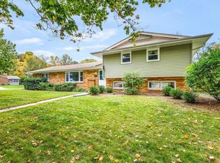 423 Wood Rd, Rockford, IL 61107