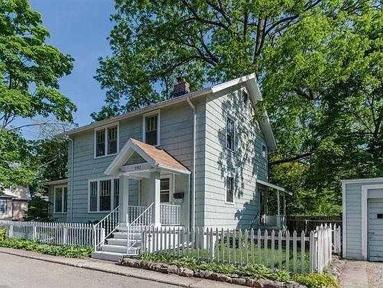 3rd image of 1302 Horman Ct