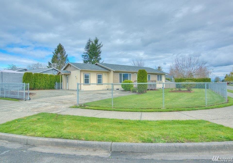 Fenced corner lot