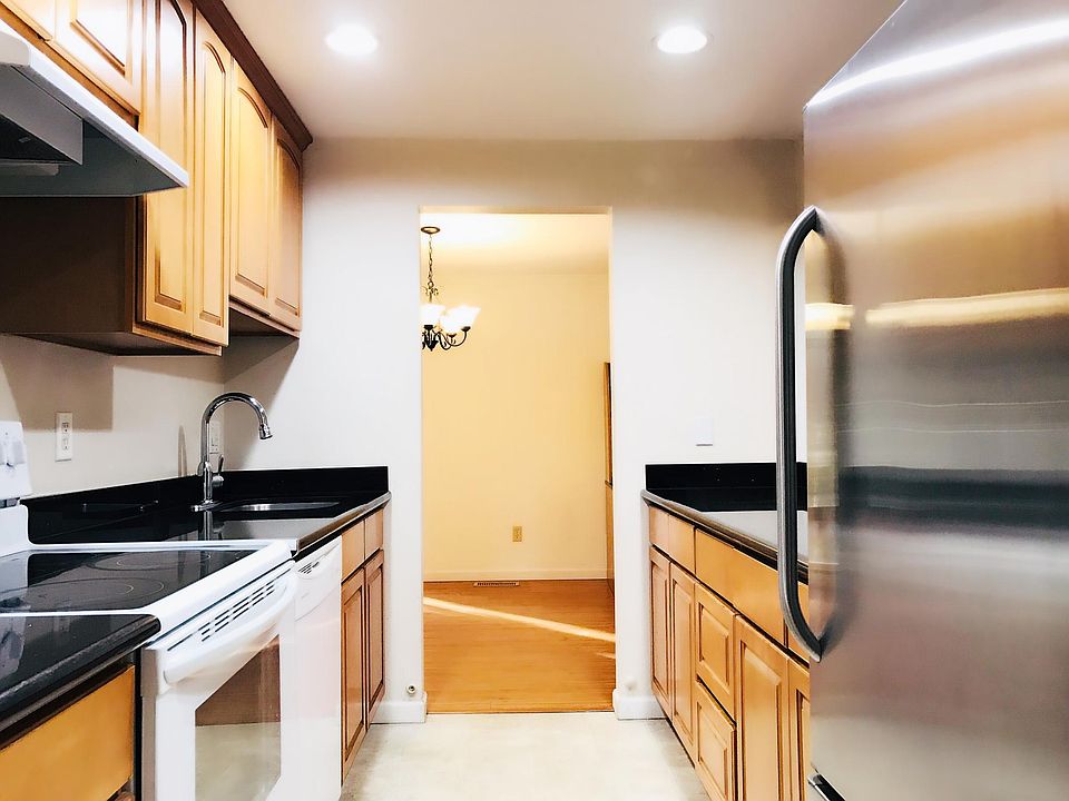 1st image of 1420 154th Ave NE