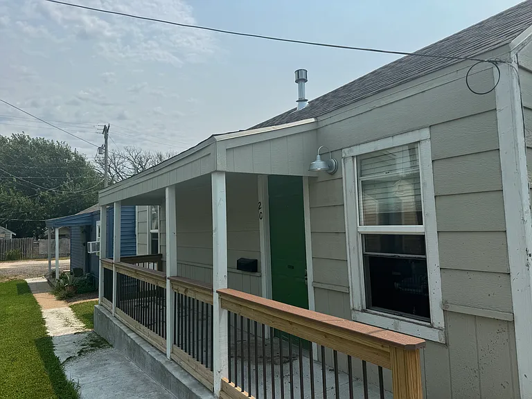 115 W Kansas Ave #20 — Photo 1