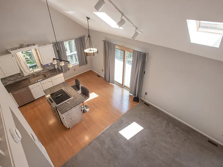 1619 Summit Dr — Photo 17