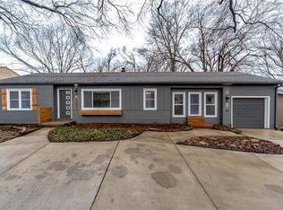 8320 Jarboe St, Kansas City, MO 64114