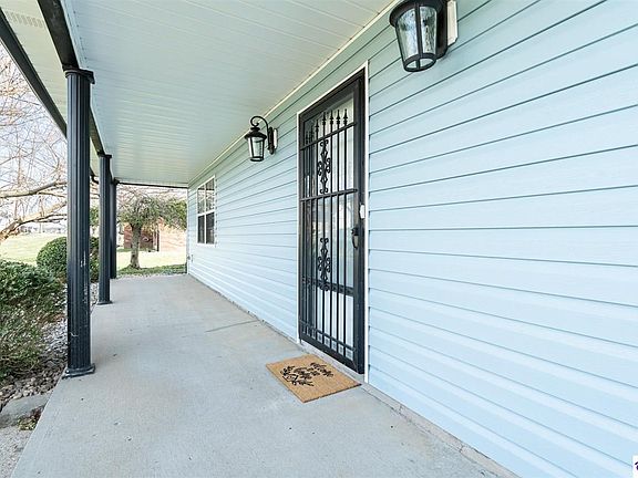 4th image of 320 Shelton Rd