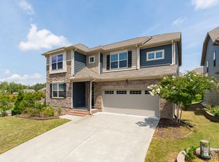 6048 Fryars Gate Ct, Cary, NC 27519