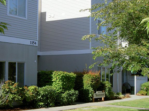 14 unit family owned building