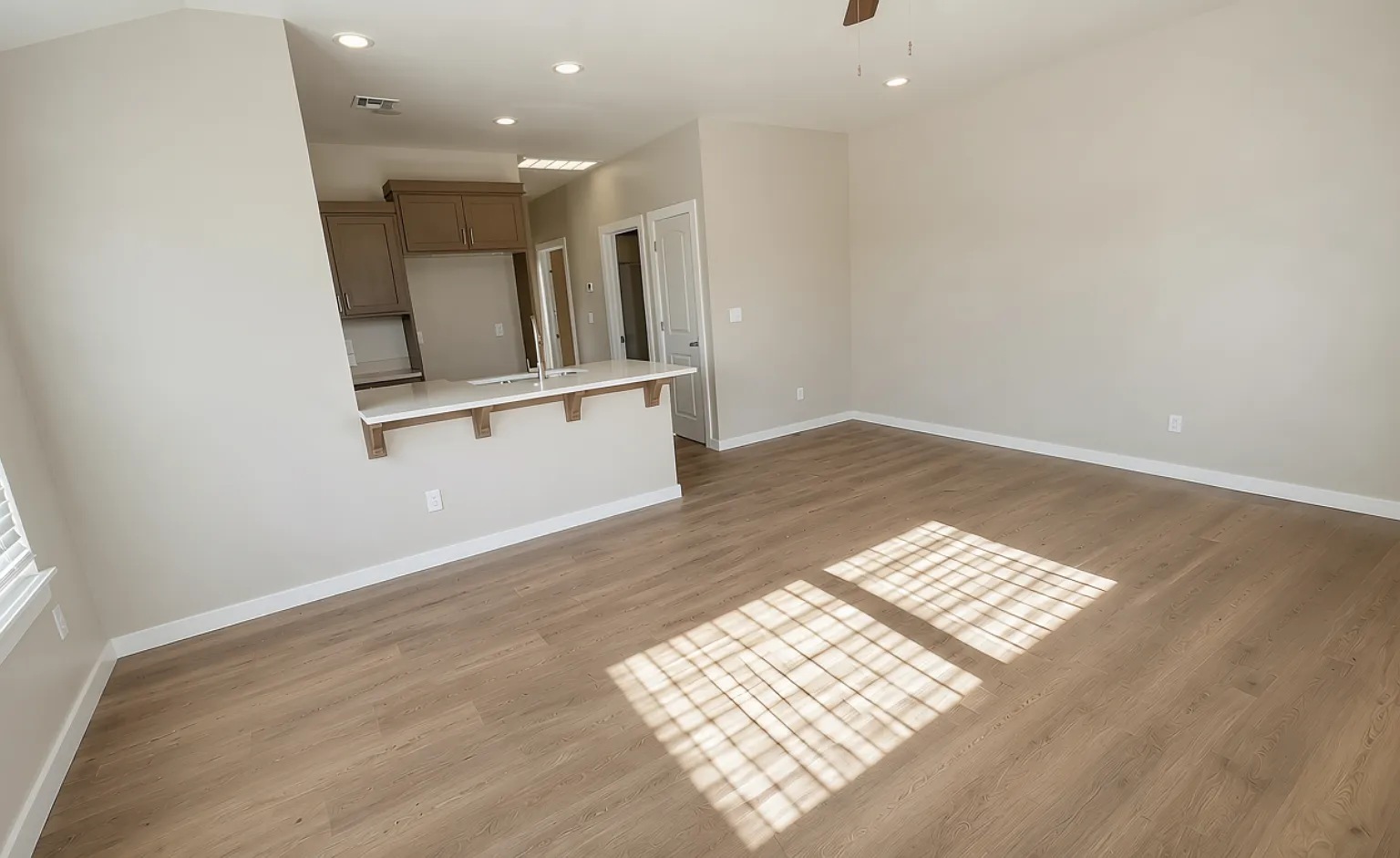 3 bed, 1110 sqft, $1,380 — Photo 4