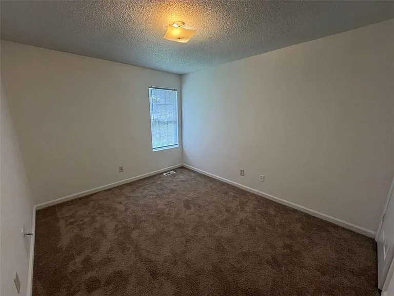 1613 Fort Perry Way — Photo 15