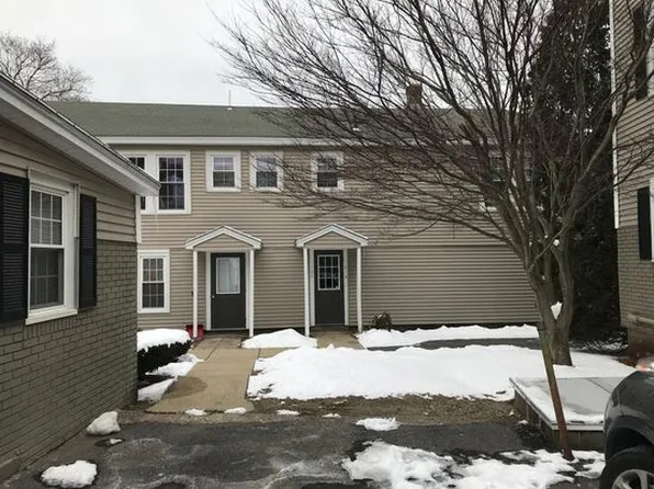 100 Apsley St #1, Hudson, MA 01749