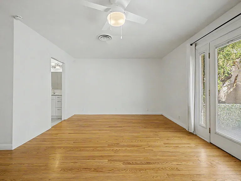 3145 Bel Air Dr — Photo 16