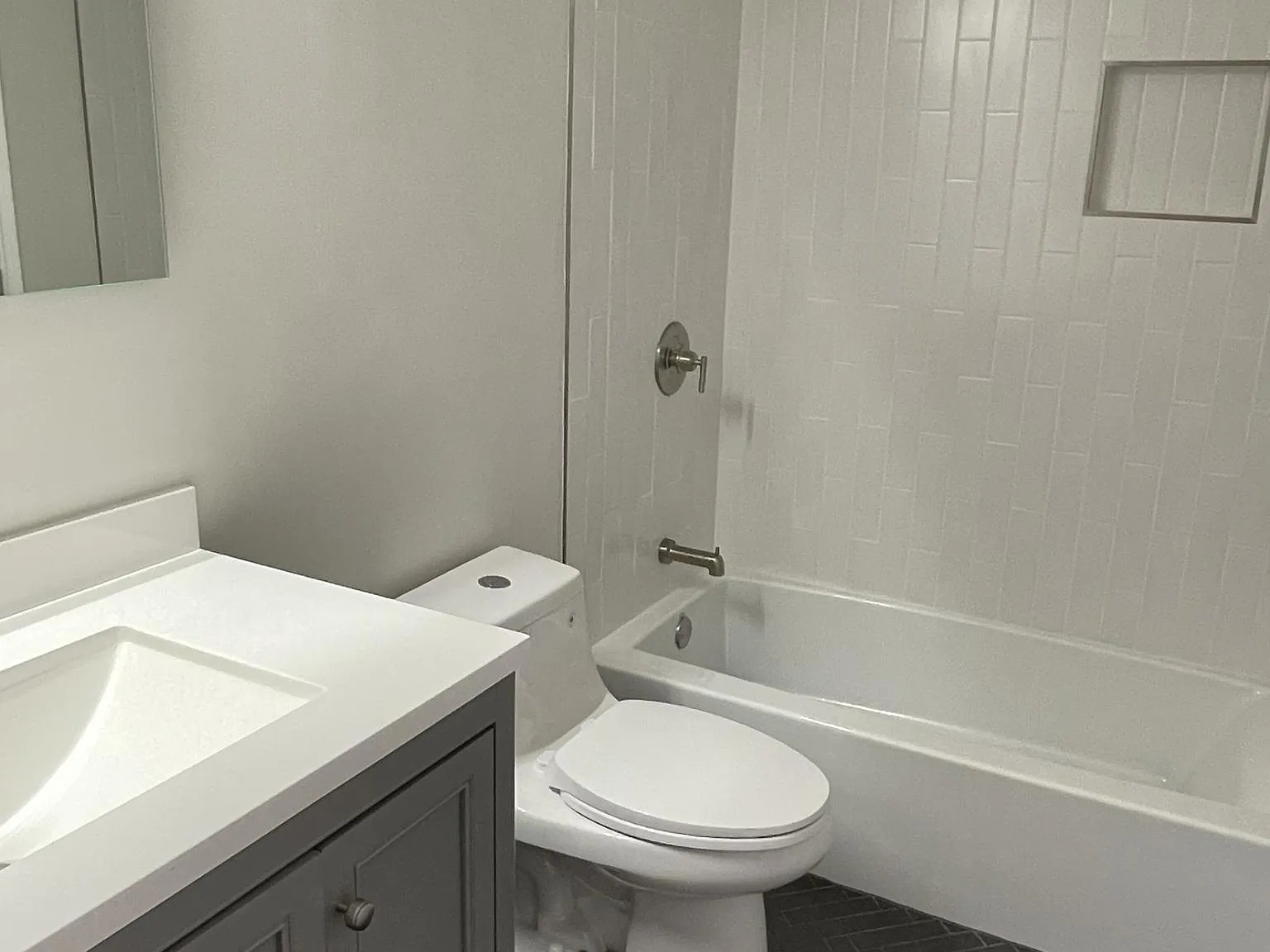 3 bed, 1300 sqft, $2,550 — Photo 4