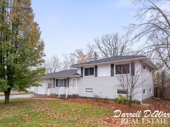 4576 Billmar St SW, Grandville, MI 49418