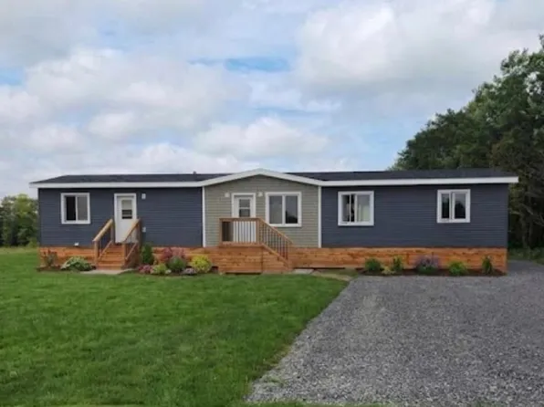 32 Church Rd, Saint Charles, PE C0A 2B0