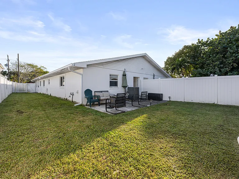 1172 Binney Dr #B — Photo 32