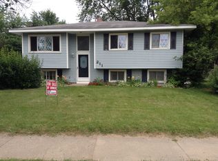 211 Robin Rd, Middleville, MI 49333