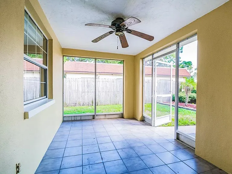 1732 Kenneth Pl — Photo 2