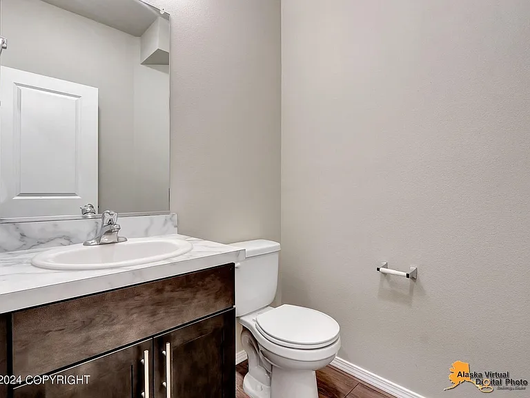 Downstairs 1/2 bath
