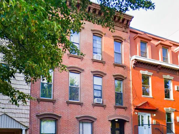 164 India Street image 2 of 31