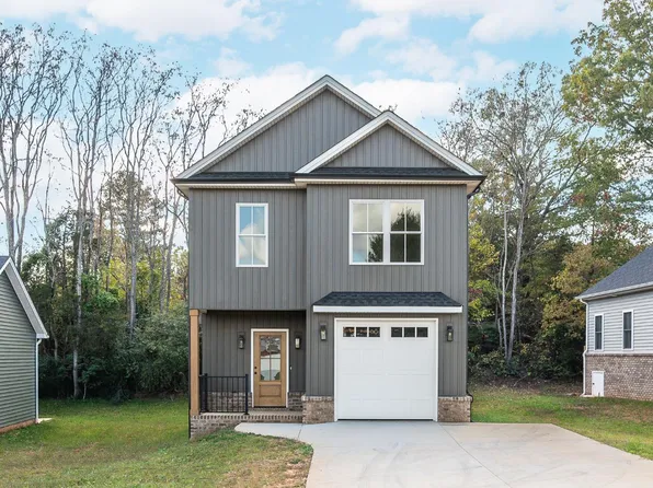 466 North Ave, Appomattox, VA 24522