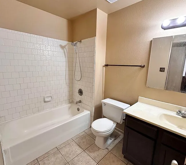 4546 W 18th Pl — Photo 8