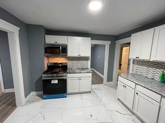 4th image of 3544 W 62nd St Unit 2