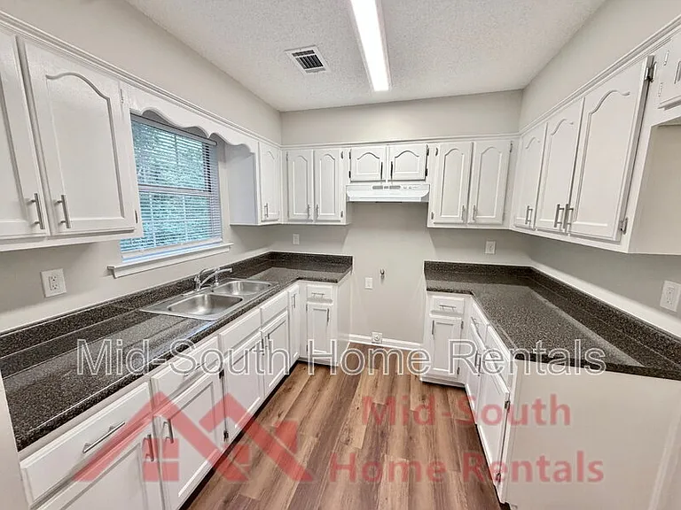 2600 Wellons Ave — Photo 6