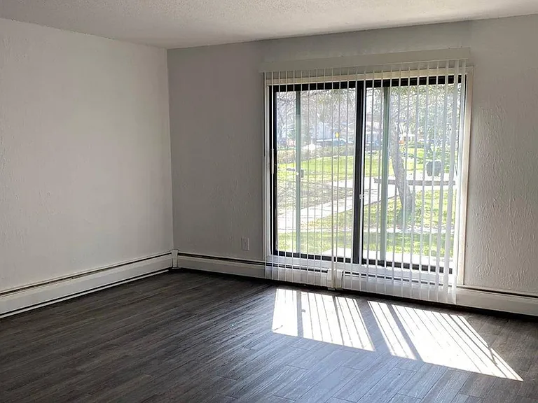 Ridgebrook Apartments — Photo 16