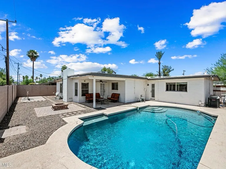 707 E Encanto Dr — Photo 19