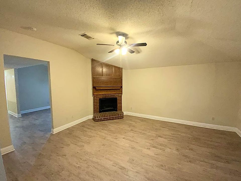 1st image of 817 Havenbrook Dr #1