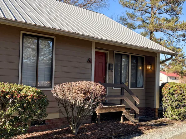 1101 N Greensboro St #A, Carrboro, NC 27510