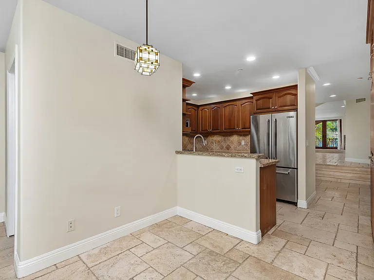 148 W Marquita #B — Photo 14
