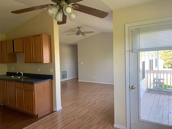 4th image of 1286 N Red Oak Cir