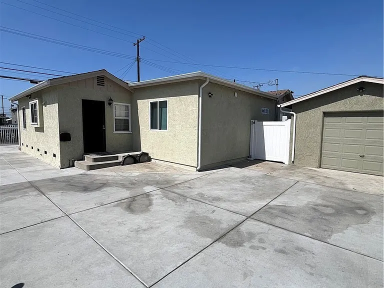 9441 Beverly St — Photo 17