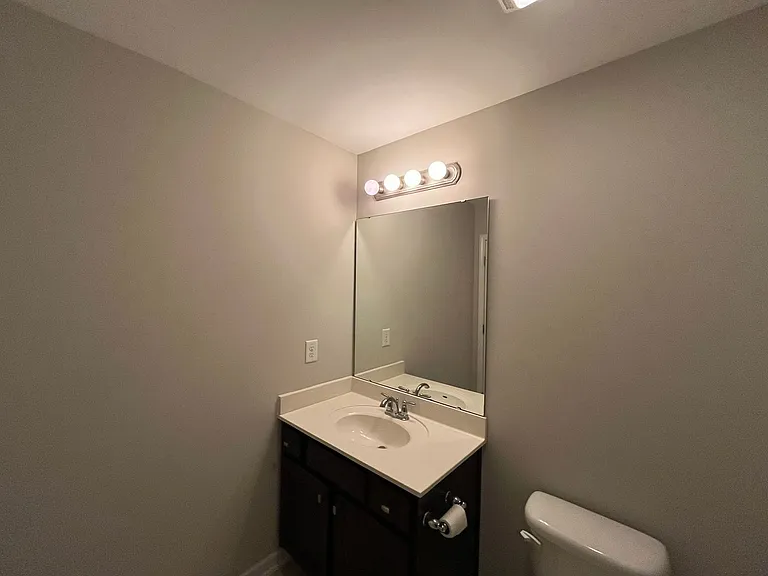 310 Princess Pl — Photo 19