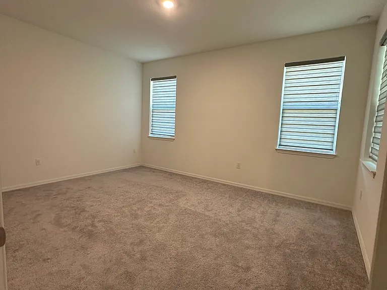 9750 SW 42nd Ave — Photo 32