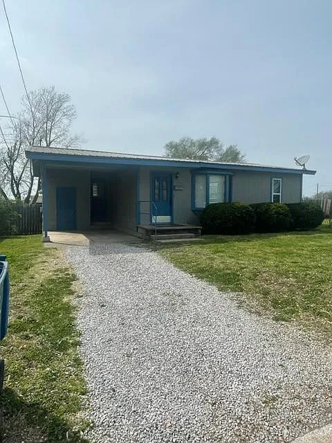Building Photo - 718 S Saint Charles Ave