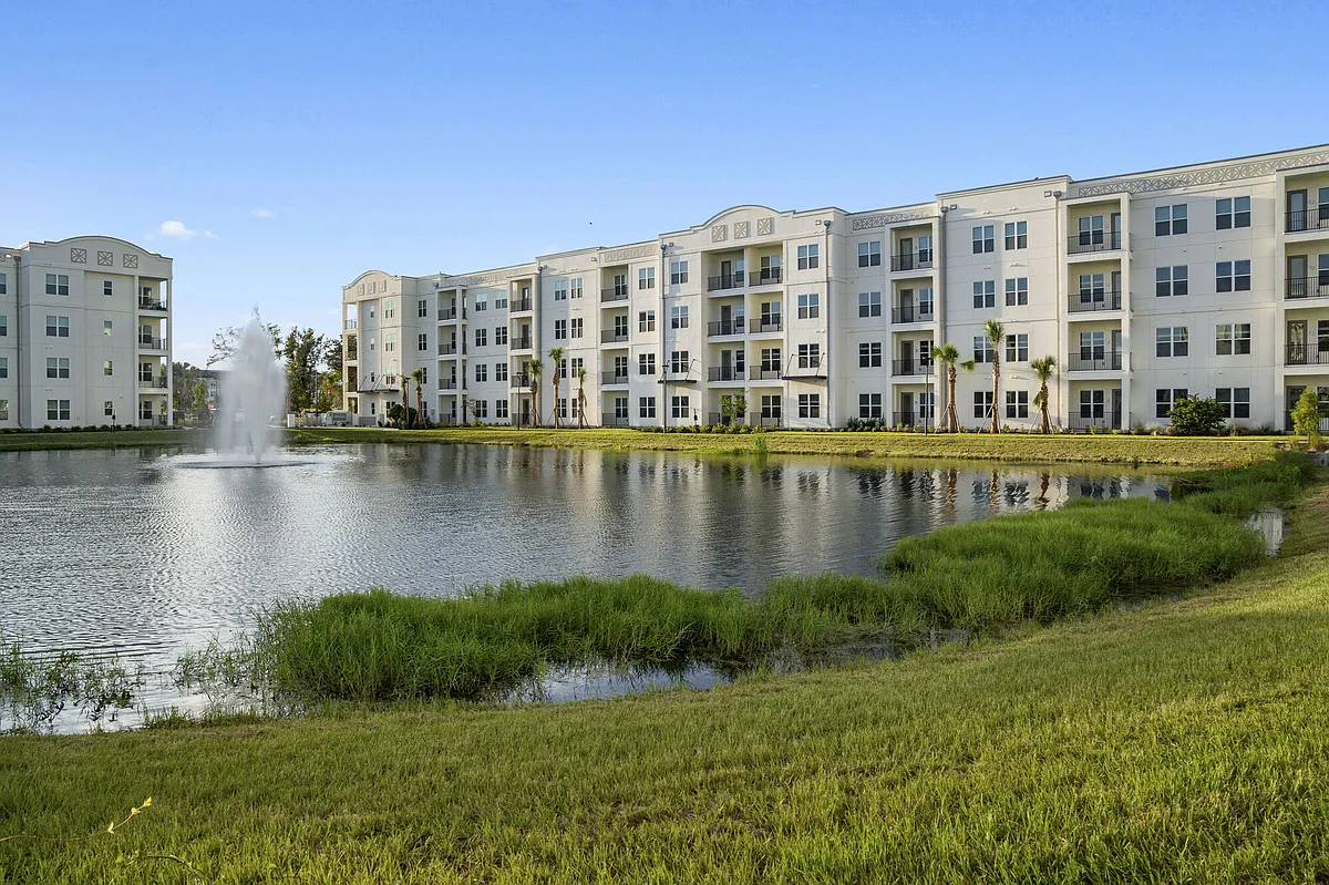 Building Photo - Summerall