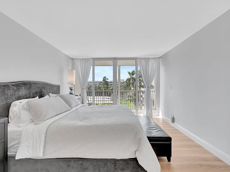 1 Harbourside Dr #4502 — Photo 36