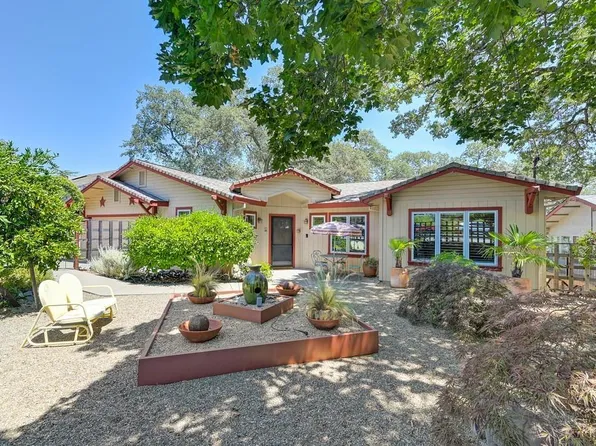 347 Riverview Dr, Auburn, CA 95603