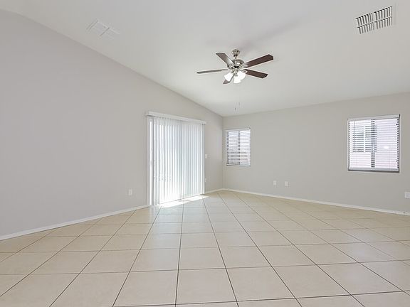 3rd image of 7269 S Avenida De La Palmar