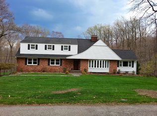 4 Briarcliff Ter, Kinnelon, NJ 07405