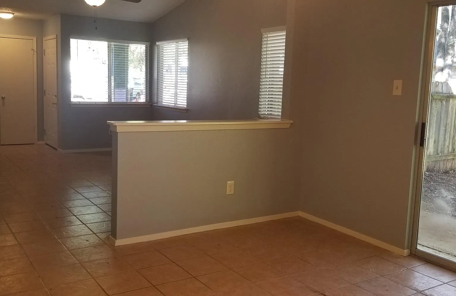 12204 Dundee Dr — Photo 4