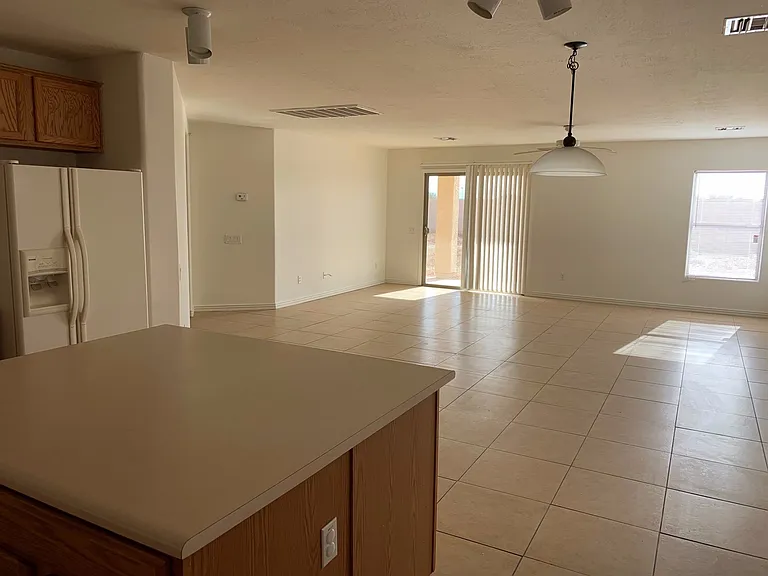 43589 W Cowpath Rd — Photo 10