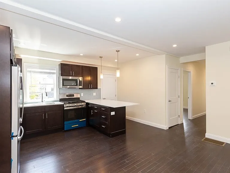 57-59 Catherine St #1 — Photo 7