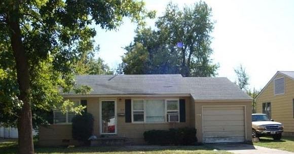1st image of 930 E Creek Ave