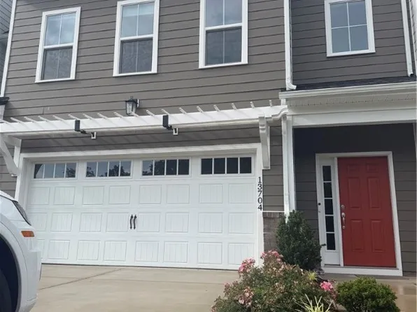 13704 Randolph Pond Ln, Midlothian, VA 23114
