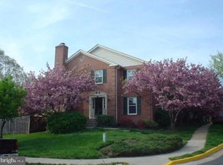 8232 La Faye Ct, Alexandria, VA 22306