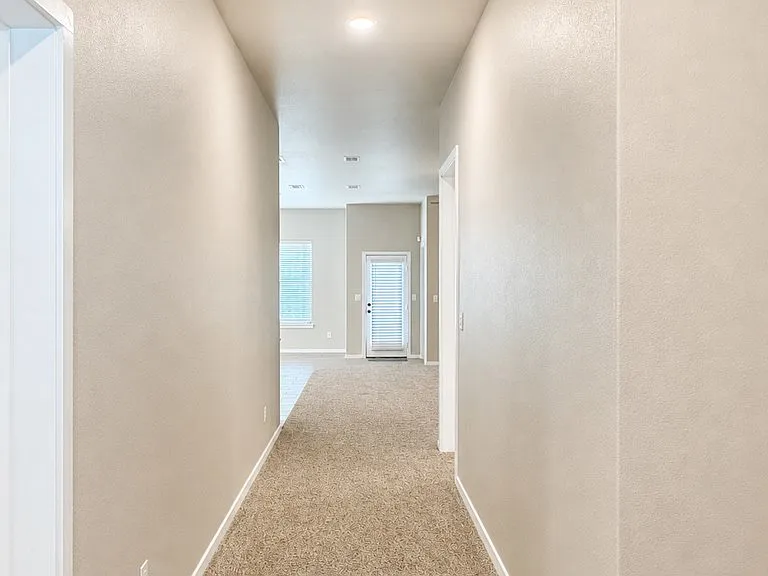 1212 Ash St — Photo 4