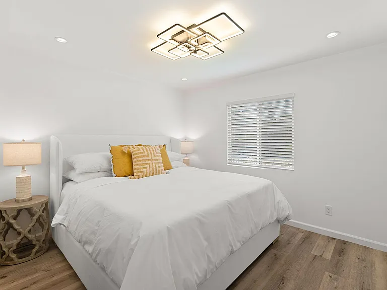 1217 Wilbur Ave — Photo 14